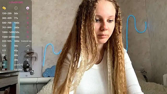 Snapshot of VictoriaDeese chatting on June 26, 3:34 am VictoriaDeese online show from June 26, 3:34 am