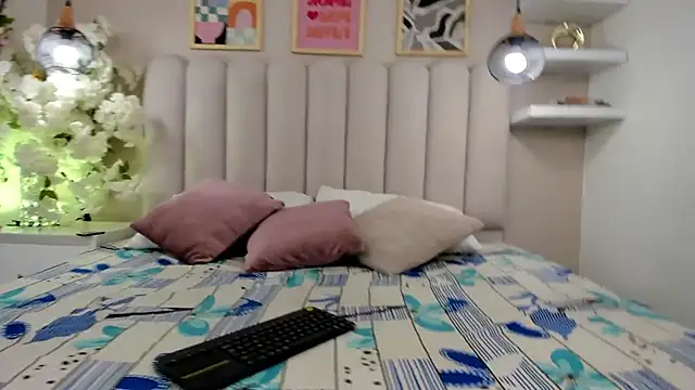 Mia Bailey  online show from April 2, 3:02 am