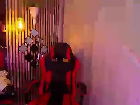 Snapshot of Aria__gold chatting on February 27, 8:30 pm Aria gold online show from February 27, 8:30 pm