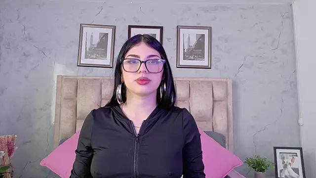 IsabellaRossi online show from May 19, 6:37 pm