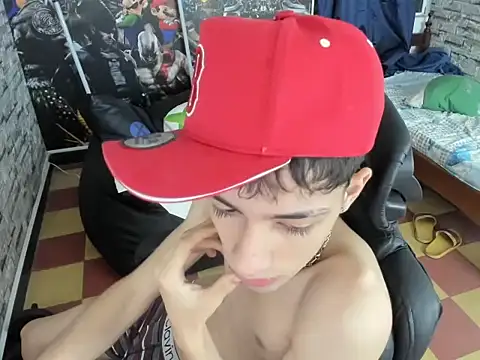 wex 077 online show from April 14, 1:32 am