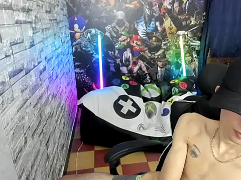 wex 077 online show from February 28, 1:49 am