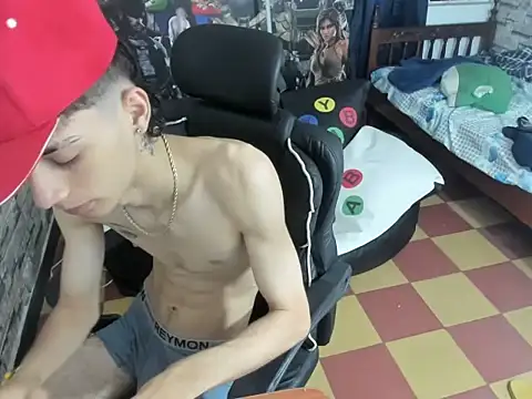 wex 077 online show from April 11, 1:46 am