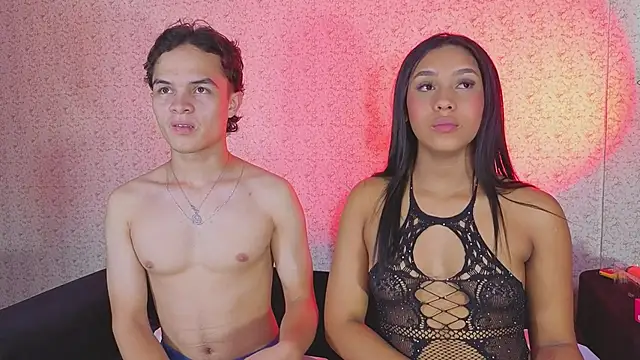 Snapshot of Ebony_and_boy_pm chatting on February 22, 9:55 am Ebony and boy pm online show from February 22, 9:55 am