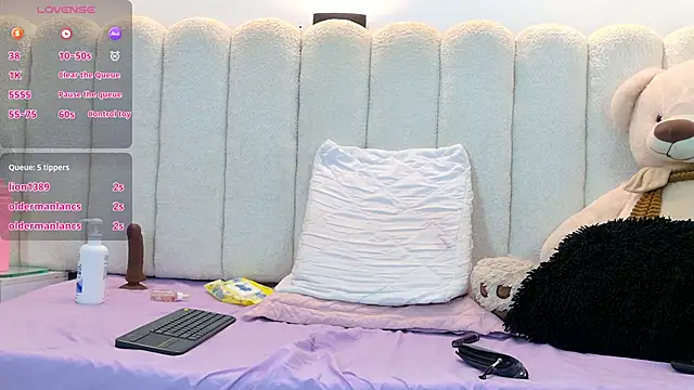 Ruby cruzz online show from March 19, 10:43 pm