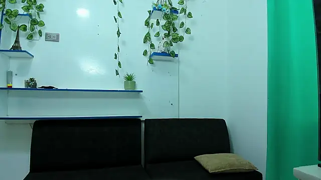 Snapshot of luna_sex_hot_ chatting on February 25, 1:11 pm luna sex hot online show from February 25, 1:11 pm