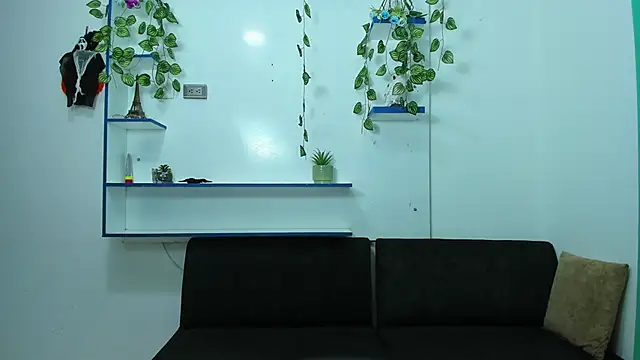 Snapshot of luna_sex_hot_ chatting on February 28, 2:44 am luna sex hot online show from February 28, 2:44 am