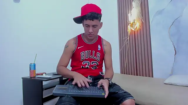 Snapshot of STEVEN_OS chatting on June 20, 7:30 pm STEVEN OS online show from June 20, 7:30 pm
