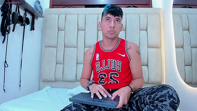 STEVEN OS online show from March 20, 8:26 am