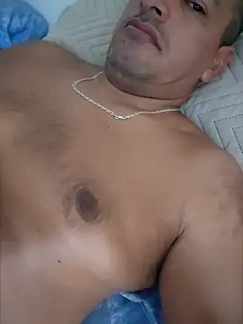 Snapshot of Valenthe26 chatting on February 22, 9:05 pm Valenthe26 online show from February 22, 9:05 pm