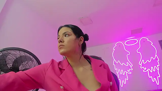 Evelin  thompsson online show from March 7, 3:02 am