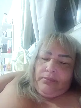 Snapshot of milena202610 chatting on February 19, 10:12 am milena202610 online show from February 19, 10:12 am