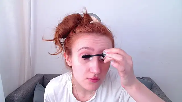 Snapshot of miay_here_ chatting on June 25, 9:25 am miay here online show from June 25, 9:25 am