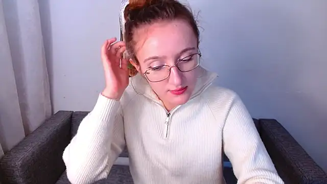 Snapshot of miay_here_ chatting on May 27, 4:58 pm miay here online show from May 27, 4:58 pm