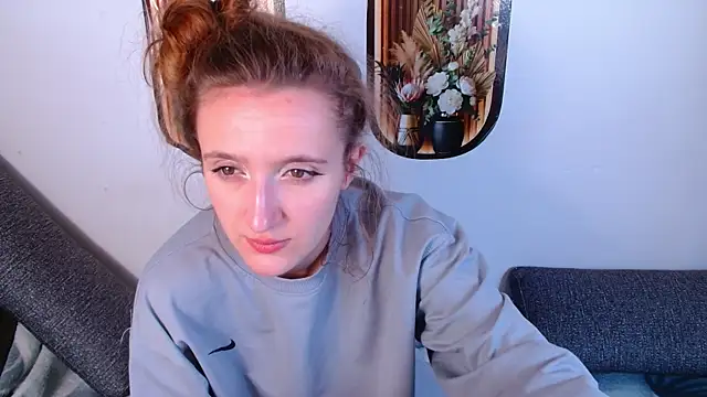 Snapshot of miay_here_ chatting on May 8, 4:55 pm miay here online show from May 8, 4:55 pm
