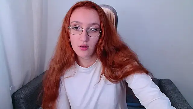 Snapshot of miay_here_ chatting on June 17, 10:03 am miay here online show from June 17, 10:03 am
