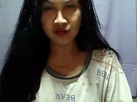 Snapshot of Sh1nbae22 chatting on May 26, 2:04 pm Sh1nbae22 online show from May 26, 2:04 pm