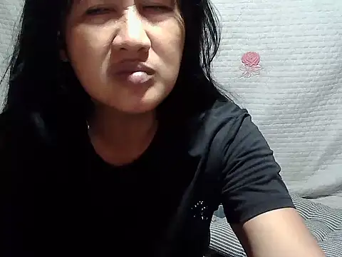 Snapshot of Sh1nbae22 chatting on May 20, 1:52 pm Sh1nbae22 online show from May 20, 1:52 pm