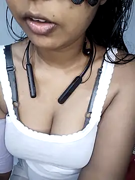 ASHANYA JAYASOORIYA online show from March 18, 1:24 pm