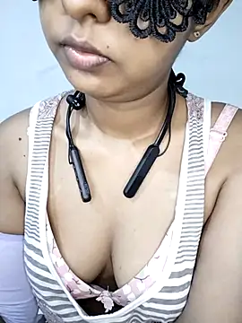 ASHANYA JAYASOORIYA online show from May 16, 5:28 am