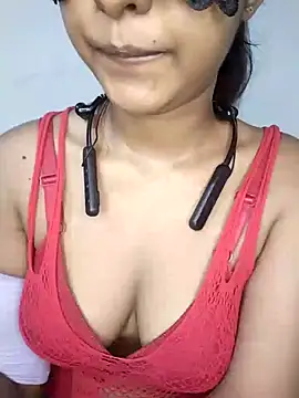 ASHANYA JAYASOORIYA online show from May 17, 1:44 pm