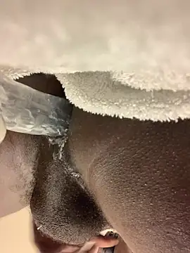 Snapshot of mecco25 chatting on March 1, 4:34 am mecco25 online show from March 1, 4:34 am