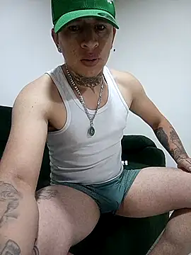 Valentino dominusSex online show from March 8, 12:16 am