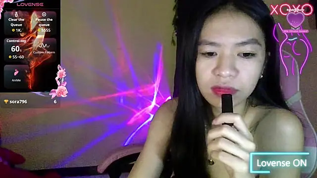 Luna Moonfang online show from May 5, 8:34 pm