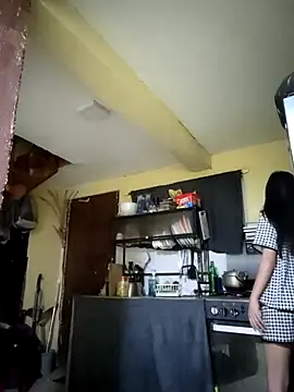 Luna Moonfang online show from April 18, 9:15 pm