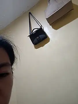 Luna Moonfang online show from April 19, 9:21 am