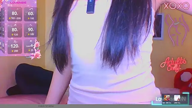 Snapshot of Luna_Moonfang chatting on July 1, 2:56 am Luna Moonfang online show from July 1, 2:56 am