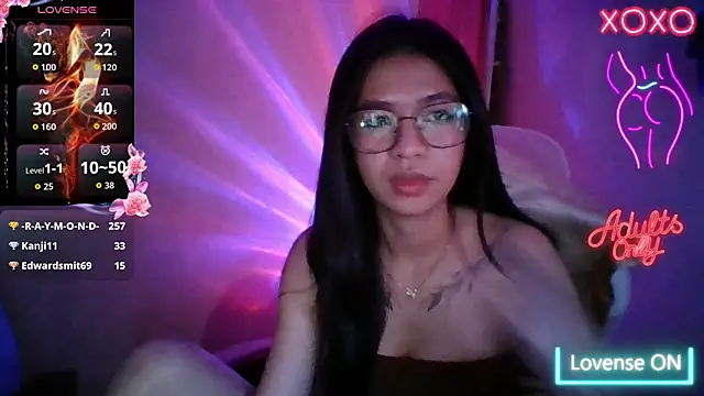 Luna Moonfang online show from May 24, 3:56 pm
