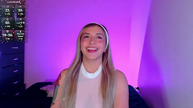 saradiazxxx online show from June 23, 6:44 am