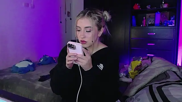 saradiazxxx online show from March 16, 5:04 am