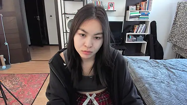 moon bloom online show from February 25, 11:32 am