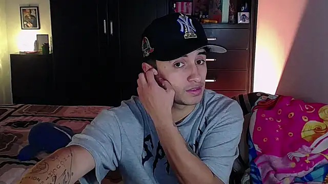 Jhon Sara online show from March 10, 1:37 pm