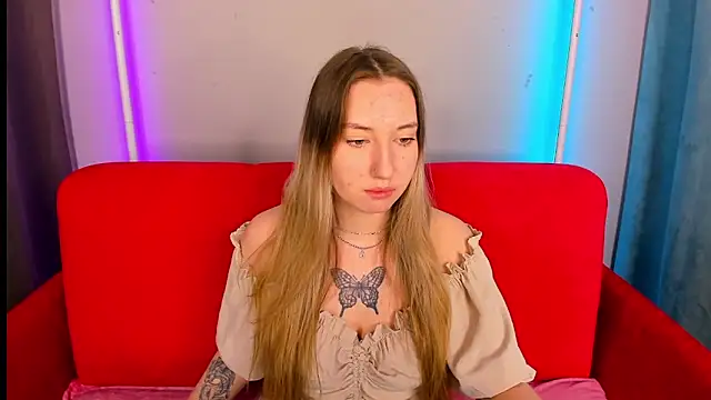 Snapshot of JollyBlondy chatting on February 21, 1:29 am JollyBlondy online show from February 21, 1:29 am