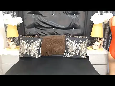 Snapshot of MarinaFoster chatting on June 3, 11:22 am MarinaFoster online show from June 3, 11:22 am
