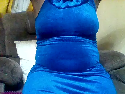 Snapshot of zee66658 chatting on May 4, 7:28 pm zee66658 online show from May 4, 7:28 pm