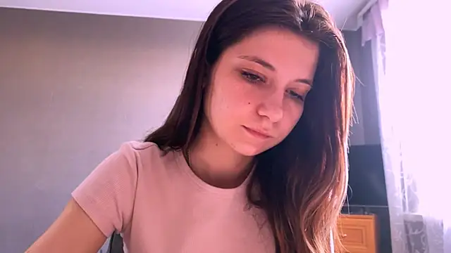 LunnaBliss online show from April 3, 1:39 pm