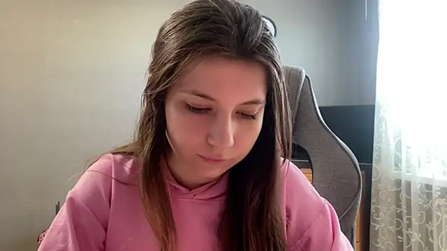 LunnaBliss online show from May 15, 2:26 pm