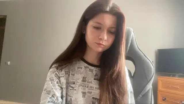 Snapshot of LunnaBliss chatting on February 20, 12:29 pm LunnaBliss online show from February 20, 12:29 pm