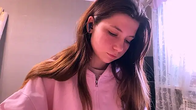 LunnaBliss online show from April 10, 2:35 pm