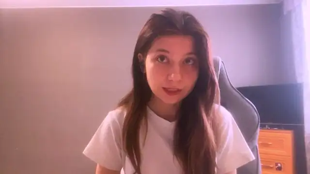 LunnaBliss online show from March 9, 6:17 am