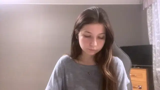 LunnaBliss online show from March 6, 3:40 pm