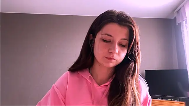 LunnaBliss online show from March 31, 1:13 pm