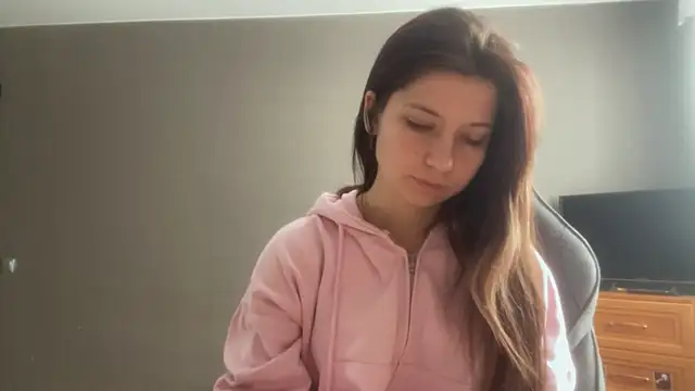 Snapshot of LunnaBliss chatting on February 26, 8:14 am LunnaBliss online show from February 26, 8:14 am