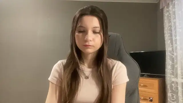 Snapshot of LunnaBliss chatting on February 19, 3:09 pm LunnaBliss online show from February 19, 3:09 pm