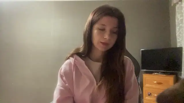 Snapshot of LunnaBliss chatting on February 25, 3:29 am LunnaBliss online show from February 25, 3:29 am