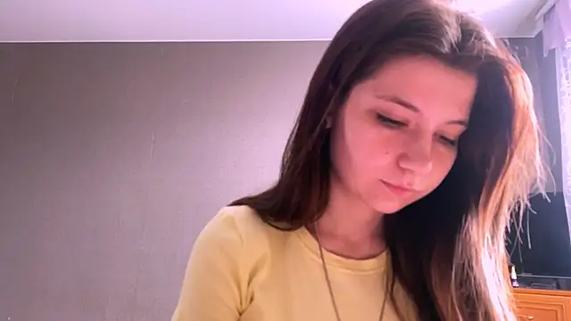 LunnaBliss online show from April 5, 7:26 am